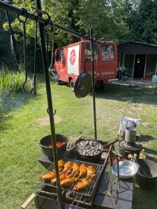 Koken in Dutch Ovens op open vuur